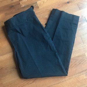 ‼️ LOWEST PRICE - Talbots polka dot Capri pants
